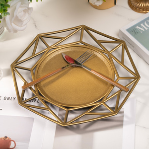 <span class=keywords><strong>Assiette</strong></span> de présentation géométrique dorée de 13 pouces, octogonale <span class=keywords><strong>creuse</strong></span> moderne, pour la décoration de table de mariage et de fête - Product Image 4