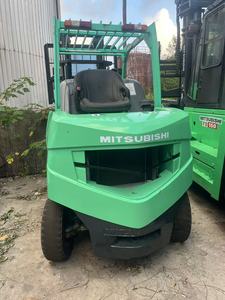 Montacargas Diésel Mitsubishi 50 con Mástil de Tres Etapas, Neumáticos Neumáticos, Operación con Asiento, Modelo Usado - Product Image 3