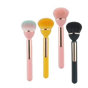 Pinceau à blush vegan en nylon synthétique, pinceau à ongles en plastique, outil de beauté personnalisé avec logo - Product Image 1