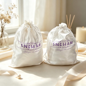 Bolsa de satén blanca personalizada con cordón, bolsa de satén de seda con cordón y logotipo impreso para empaque de regalo de pelucas. - Product Image 1