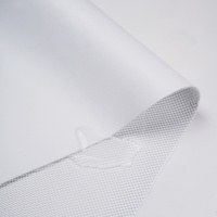 Tela de PVC Impermeable de Primera Calidad con Revestimiento de Cuchilla para Membranas de Techo Arquitectónicas y Estructuras de Toldos Exteriores de Alta Tensión