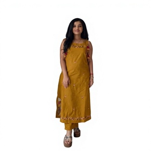 Robe ethnique en coton moutarde pour femmes, longueur cheville, avec broderie, coupe ample, tenue décontractée d'été, style indien - Product Image 1