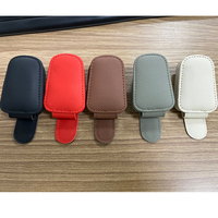 Clip de rangement multifonctionnel créatif et populaire pour pare-soleil de voiture, porte-lunettes en cuir PU, kit d'accessoires intérieurs pour automobile