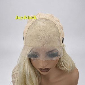 <span class=keywords><strong>Perruque</strong></span> Lace Front 5x5 Longue Ondulée Blond Clair Pré-Pluckée pour Femmes – Idéale pour le Quotidien, les Rendez-vous, les Fêtes et le Cosplay - Product Image 4