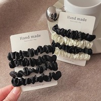Lot de 4 Chouchous en Satin pour Femmes, Élastiques pour Cheveux Noir et Marron, Attache Queue de Cheval pour Filles avec Carte