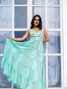 Robe longue bohème turquoise brodée, superposée, style ethnique, tenue légère pour les vacances, style bohème - Product Image 4