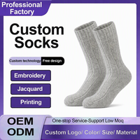 Chaussettes à logo personnalisé, fabrication directe d'usine, broderie personnalisée, chaussettes en coton, emballage personnalisé disponible