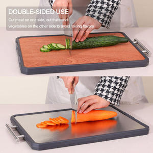 لوح تقطيع مزدوج الاستخدام للمطبخ 2 في 1 للخضروات واللحوم، مصنوع من خشب المطاط والفولاذ المقاوم للصدأ 304، صديق للبيئة - Product Image 4