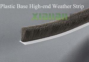 Tira de clima de tela aletada con base de plástico negro de estilo moderno a prueba de polvo y sello de pila de PP duradero con parte inferior de <span class=keywords><strong>burlete</strong></span> - Product Image 2