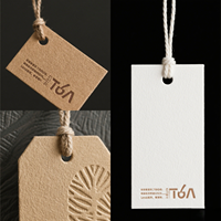 Étiquettes suspendues personnalisées de luxe en relief découpées avec code-barres, en carton noir 800 g/m², pour vêtements, accessoires capillaires et cravates