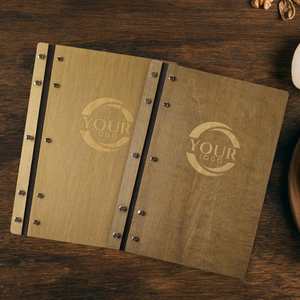 Offre Spéciale : Porte-Menus Simple en Bois Personnalisé avec Logo Gravé – Design Élégant et Durable pour Restaurants, Bars et Cafés - Product Image 1