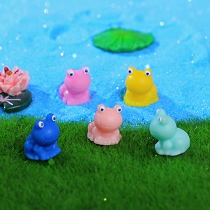 Mini figuras de animales de resina de dibujos animados superventas, muñeco de rana pequeña, Mini artesanías de resina para adorno de escritorio, decoración del hogar - Product Image 6