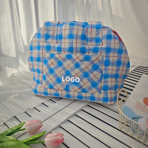 Bolsa de Transporte Clásica para Mascotas con Diseño a Cuadros, Ligera, Transpirable, Cómoda y Portátil - Product Image 3