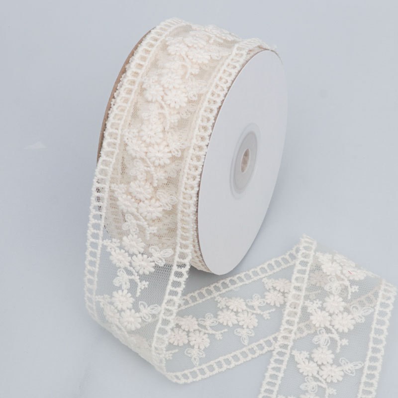 Beige-Scalloped Edge (4.5cm, 5 Yards)