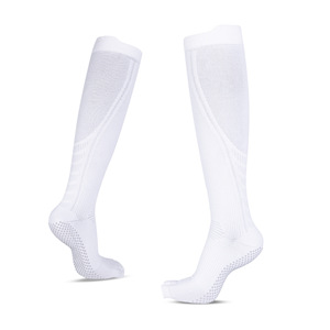 Tùy Chỉnh Chống Trượt Vớ Yoga Thấp Moq Phụ Nữ Crew Vớ Chất Lượng Cao OEM Phụ Nữ Thể Thao Đầu Gối Cao SOX - Product Image 2