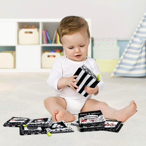 Giocattolo per Neonati in Bianco e Nero ad Alto Contrasto, Gioco Sensoriale Montessori 0-12 <span class=keywords><strong>Mesi</strong></span> - Product Image 5
