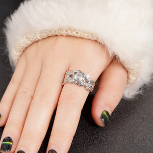 Textured Geometric Design Ring Elegant Style Finger Ring for Women - Product Image 3