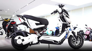 Meilleur prix, scooters électriques tout-terrain à grande vitesse de 55 km/h, 600 W, 800 W, moto électrique à pédales - Product Image 2
