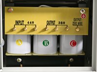 Transformateur d'isolement triphasé 480V 208V 200KVA 300KVA 50/60Hz à impédance zéro pour centre de données