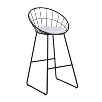 Chaise de salle à manger en fil d'or et de feuille métallique, portable, moderne, en maille, pour l'extérieur, ronde, en acier, béton, Lucy