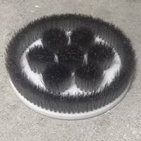 Brosse à disque en fil noué pour le nettoyage et le décapage agressifs des surfaces