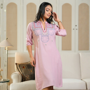 Vestido Corto de Alta Calidad con Mangas Abullonadas y Detalles de Bordado Clásico Versátil para Mujer - Product Image 1