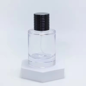 Botella de Perfume Personalizada Transparente en Forma de Cilindro con Pulverizador, 30ml 50ml, Botella de Perfume Vacía de Vidrio de Lujo con Tapa Dorada - Product Image 5
