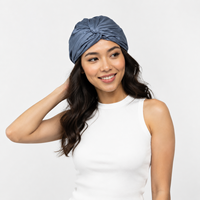 Topi tidur berbahan 100% sutra ini anti kusut, lembut, nyaman, dan ramah di rambut serta kulit Anda.