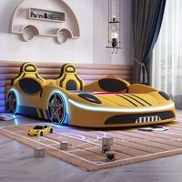 Zeitgenössisches Auto-förmiges Kinderbett mit Premium-Lederfinish und ergonomischem Design für ein sicheres Schlaferlebnis.
