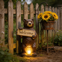 Décoration de festival, jardin, maison, cour, panneau de bienvenue, figurine personnalisée en résine, statue d'ours animal sur pied tenant des cartes, ornement de pelouse solaire