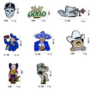 Clip para sombrero de metal esmaltado con diseño de astronauta y oso, para sombreros y gorras, accesorio de regalo coleccionable - Product Image 5