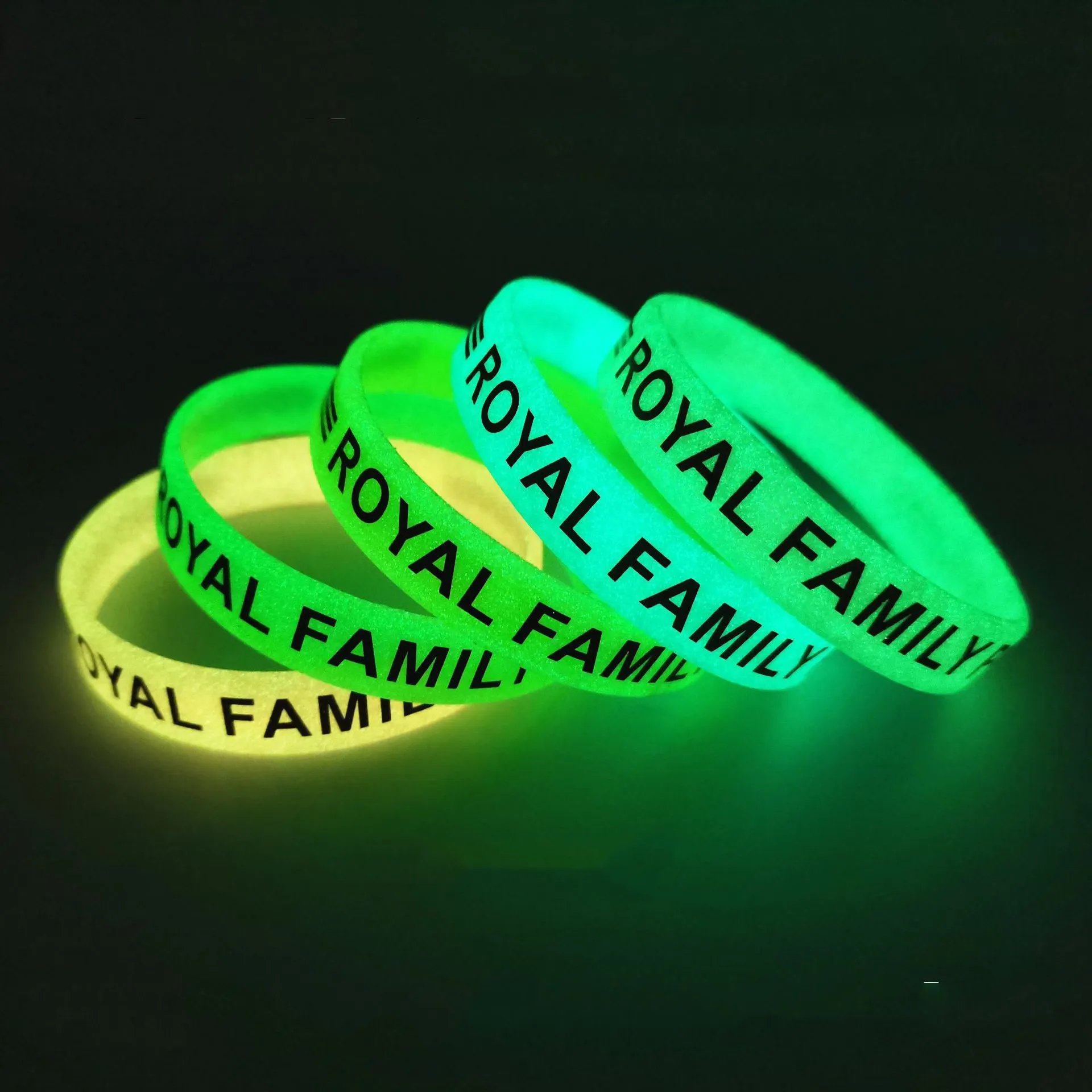 Bracelet lumineux promotionnel décoration de fête Bracelet basket-ball Bracelet en silicone Bracelet en silicone lumineux personnalisé