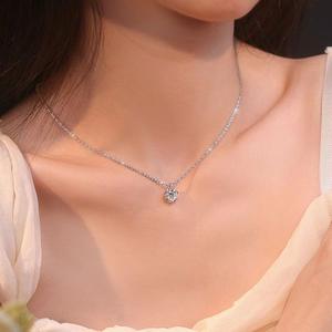 Cadena de clavícula de moissanita de color D S925 chapada en plata esterlina con brillo brillante de rodio para fiesta de boda - Product Image 1