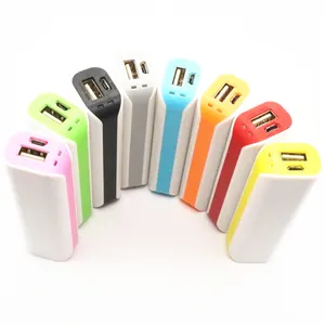 Caricabatterie regalo aziendale profumo portatile portachiavi Micro Usb universale Mini adatto caricabatterie per cellulare con batteria esterna da 2600mah