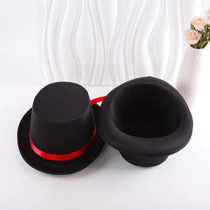 Chapeaux <span class=keywords><strong>de</strong></span> <span class=keywords><strong>Noël</strong></span> en gros avec ruban rouge et baies <span class=keywords><strong>de</strong></span> houx pour fêtes d'entreprise, scène <span class=keywords><strong>de</strong></span> magie - Tissu denim, style européen - Product Image 5