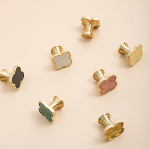 Tay Nắm Cửa Đồ Nội Thất Cỏ Bốn Lá Sáng Tạo Núm Ngăn Kéo Tủ Quần Áo Phụ Kiện Kim Loại Acrylic + Đồng Thau Núm Kéo Một Lỗ - Product Image 2