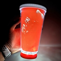 Gobelets en plastique réutilisables à double paroi avec logo personnalisé, LED clignotante, lumineux dans le noir, alimentés par batterie, pour Halloween, Thanksgiving, Saint-Valentin