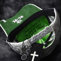 Nueva Llegada Gorra Trucker Unisex de Alta Calidad con Bordado 3D Completo, Forro de Satén, Visera Curva, 5 Paneles, Pedrería y Pines