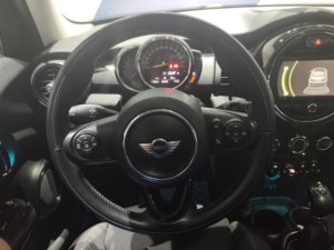 BMW <span class=keywords><strong>MINI</strong></span> Modelo <span class=keywords><strong>2018</strong></span> 1.5T <span class=keywords><strong>COOPER</strong></span> SUV de Cinco <span class=keywords><strong>Puertas</strong></span> con Transmisión Automática, Asientos de Cuero, Faros LED, Techo Corredizo, Tracción en las Cuatro Ruedas, Volante a la Izquierda - Product Image 4