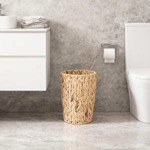 Poubelle ronde en jacinthe d'eau nordique tressée, panier imitation rotin 19x19x28cm pour rangement domestique, salon, chambre, cuisine - Product Image 3