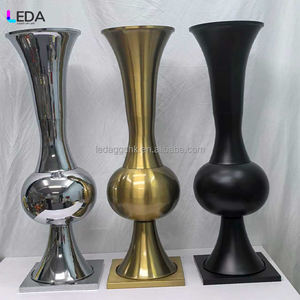 Jarrón de Cristal LEDA de Lujo con Base de Metal Dorado en Forma de Trompeta, Centro de Mesa para Decoración de Bodas y Eventos - Product Image 1