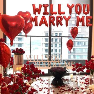 Kit de décoration de demande en mariage avec ballons en feuille d'aluminium personnalisés « VEUX-TU M'ÉPUIVOLER ? », pétales de rose rouges et ballon cœur pour décoration de mariage - Product Image 5
