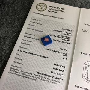 เครื่องประดับเมสซี่ ใบรับรอง IGI เพชร HPHT ที่เพาะเลี้ยงในห้องปฏิบัติการ น้ำหนัก 1.1 กะรัต ความสะอาดระดับ VS1 สีชมพูอมส้มเข้มแบบแฟนซี - Product Image 4