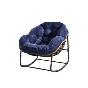 Fauteuil à bascule en rotin bleu marine avec coussin rembourré pour véranda, patio, jardin, usage extérieur - Product Image 1