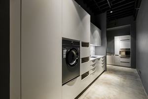 Système <span class=keywords><strong>de</strong></span> rangement moderne et luxueux pour buanderie, éco-responsable, <span class=keywords><strong>avec</strong></span> tiroirs et paniers gain <span class=keywords><strong>de</strong></span> place - Product Image 3