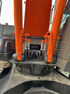 Excavatrice sur chenilles Hitachi ZX240-3G de 24 tonnes pour travaux de terrassement, avec cabine climatisée, pour la construction - Product Image 4