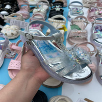 Nouvelles sandales de princesse pour filles, semelle souple, motif papillon, chaussures pour enfants, sandales pas chères, design varié, vente en gros