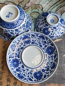 Service à thé 3 pièces Jingdezhen, Gaiwan bleu sous glaçure peint à <span class=keywords><strong>la</strong></span> main, motif lotus complexe conçu par le maître Mengli - Product Image 2