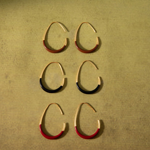 ต่างหูห่วงทรงหยดน้ำ ทอง 18K สแตนเลสสตีล รูปทรงตัว C เครื่องประดับผู้หญิง แฟชั่นโดดเด่น - Product Image 3