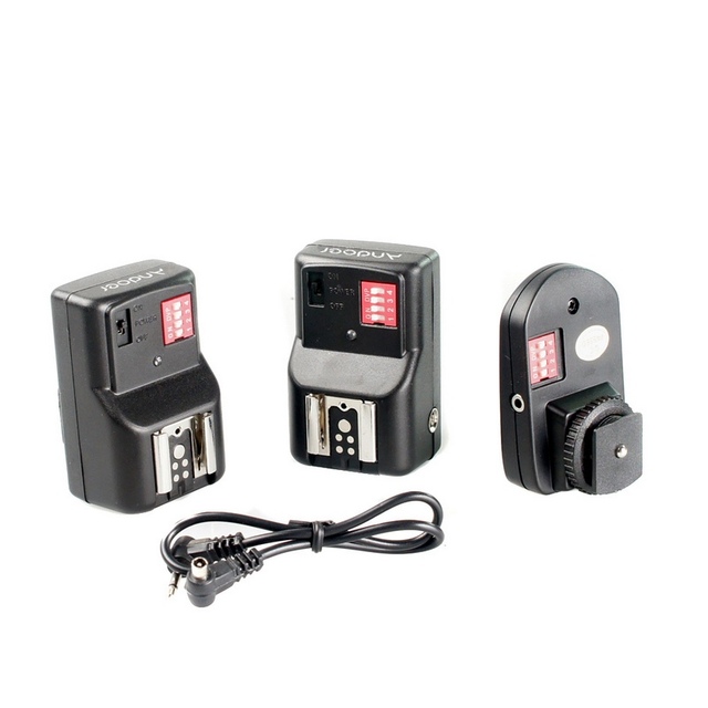 Wholesale Universal 16 Channels Radio Wireless Remote Speedlite Flash Trigger 1 Transmitter & 2 Receivers